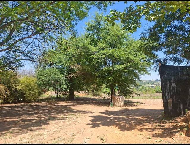 BUSINESS PROPERTY TO RENT IN CHARTWELL A.H.